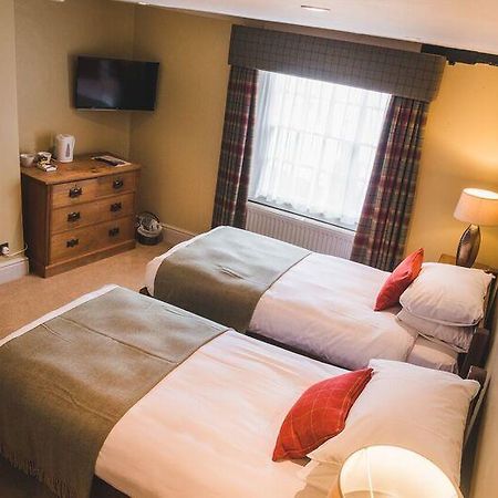Black Swan Hotel ディバイザス エクステリア 写真